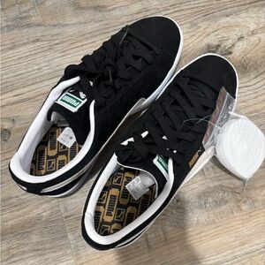 Puma Men's Black and White Sneakers